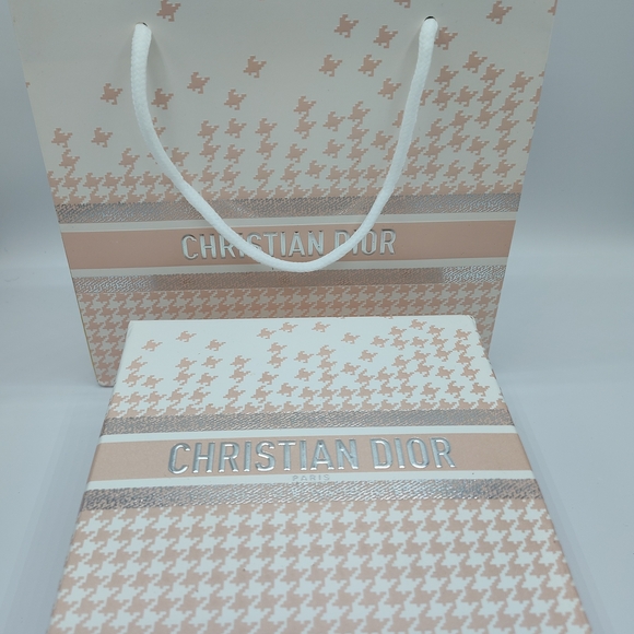 Dior Blush Pink Ribbon Holiday Fragrance Stone Ornament Gift Box Limited Edition - Picture 5 of 5